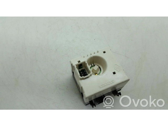 Дисплей    7700839142   Renault Megane I