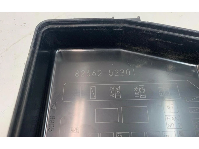   Pojistková skříňka 8266252301   Toyota Yaris 2011