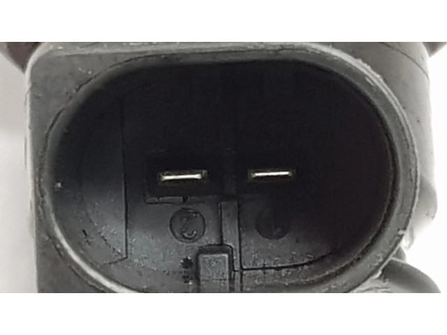 Vstřikovač 13537793836   BMW 3 E90 E91  pro naftový motor 2.0  