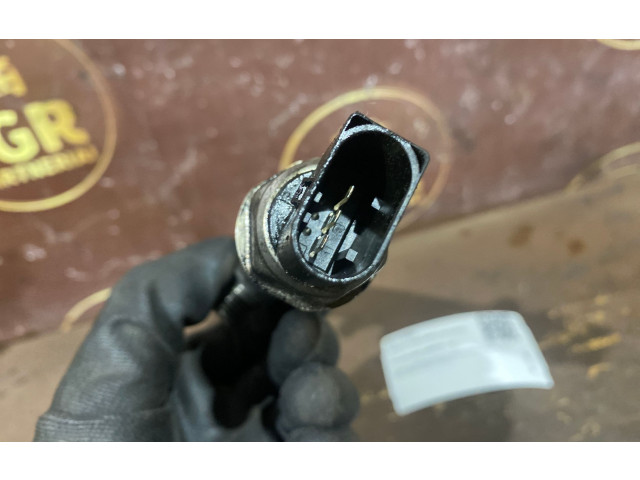Vstřikovací lišta A6510700595   Mercedes-Benz C W204    Om651 