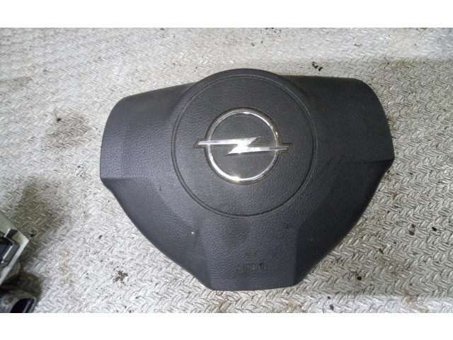 Подушка безопасности водителя 13203886   Opel Signum