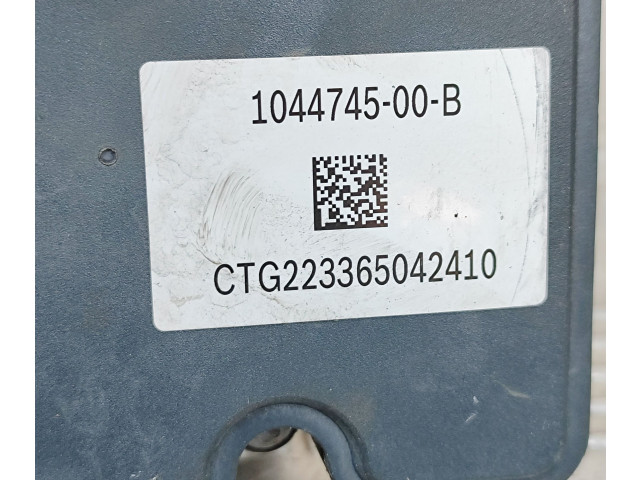 Jednotka ABS 104474500B   Tesla Model 3 2023