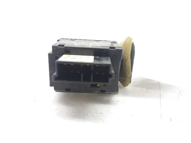 Переключатель дворников 6239G6   Citroen Saxo