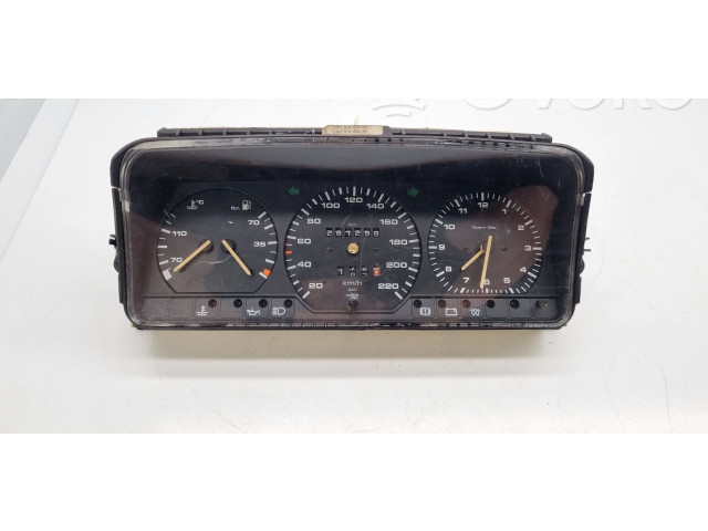 Přístrojová deska  Volkswagen PASSAT B3 1988 357919033GR, 357919059AD  