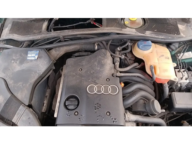 Вентилятор радиатора     058121301B    Audi A4 S4 B5 8D 1.6