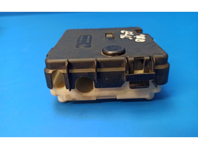 Блок предохранителей  8387547, 8387551   BMW 3 E46    