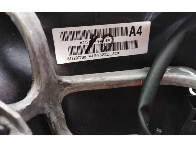 Volant Nissan Pulsar 2015 E2-A4-44-1  