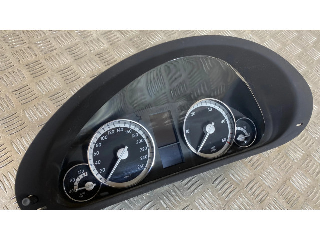 Панель приборов A2035403748, 110080266033   Mercedes-Benz C W203       