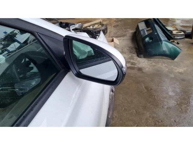 Zpětné zrcátko  Hyundai i30 2022  RETROVISORDERECHO  