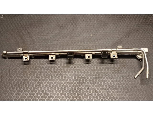 Vstřikovací lišta 0280150415, 0290160597   BMW 5 E39  pro benzínový motor 2.3  