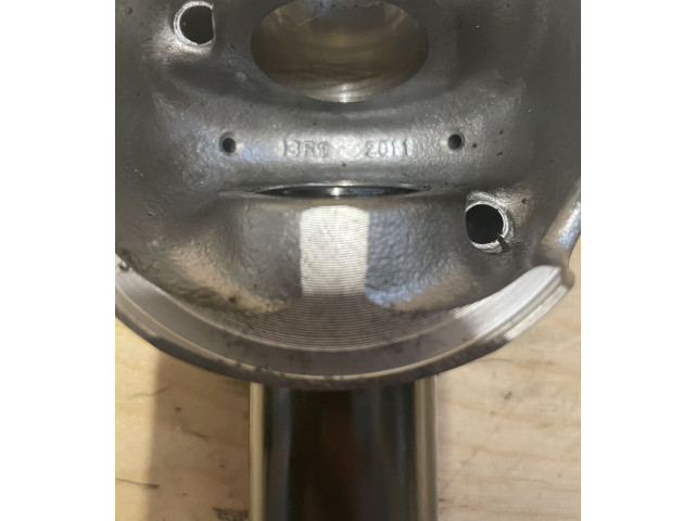 Píst 11257803033, 7803033   BMW 1 F20 F21  pro naftový motor 2.0  