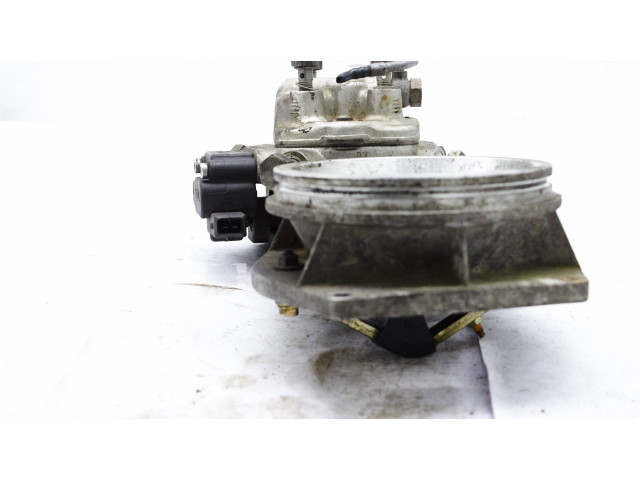 Vstřikovací lišta 0438121087, 0481333535   Audi 80 90 B3     