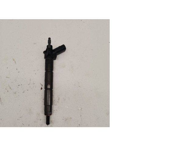 Vstřikovač 8514151   BMW 7 G11 G12  pro naftový motor 4.0  
