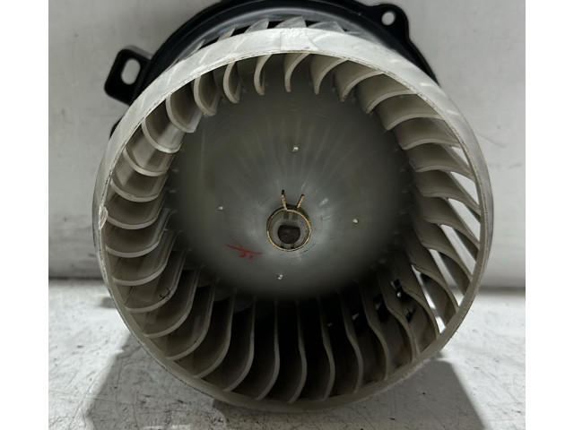 Вентилятор печки       Mitsubishi Colt
