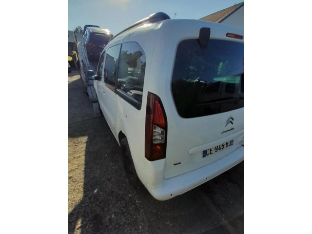 Блок предохранителей  9807028780   Citroen Berlingo    