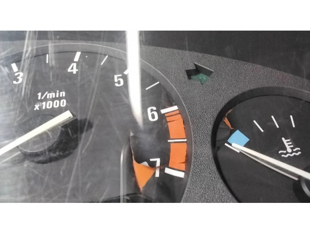 Přístrojová deska  BMW 3 E36 1995 88311217, 88311197  