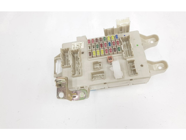   Pojistková skříňka 8273060080, 8273060080   Toyota Land Cruiser (J120) 2005