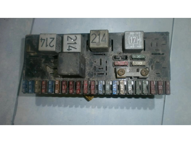   Pojistková skříňka 443941822a   Audi 100 200 5000 C2 1987