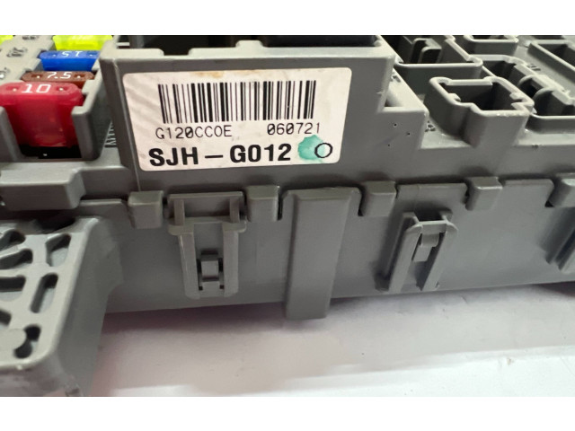 Блок предохранителей SJHG012   Honda FR-V    