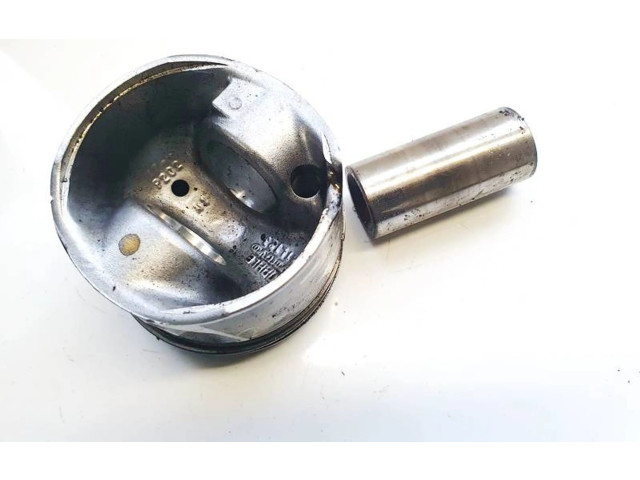 Píst 1744p202, 81l123   Peugeot 407     