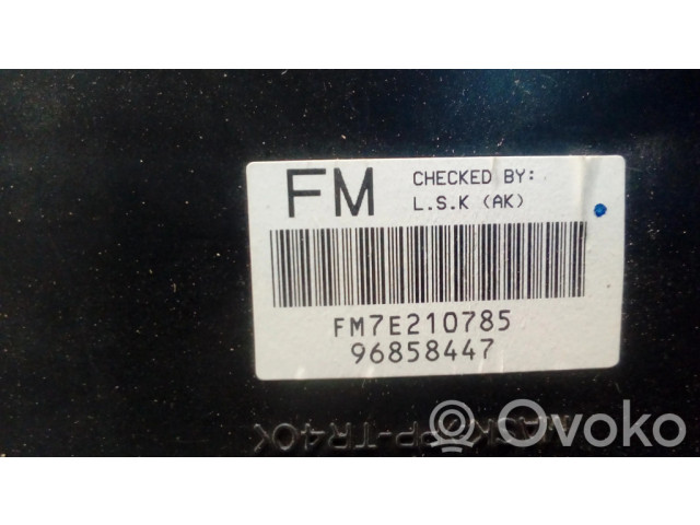 Přístrojová deska  Chevrolet Captiva 2007 FM7E210785, 96858447  