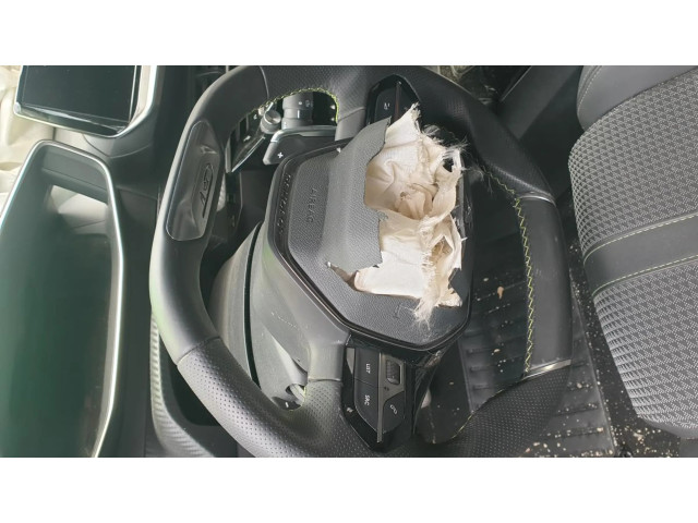 Volant Peugeot 2008 II 2022   