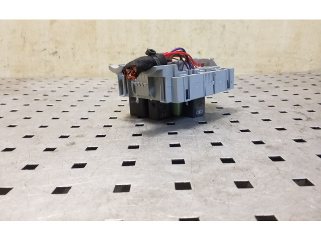 Блок предохранителей 7L0937503A   Volkswagen Touareg II    