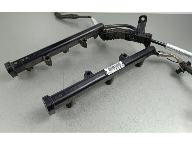Топливная рампа 05281428AA   Jeep Grand Cherokee WL  
