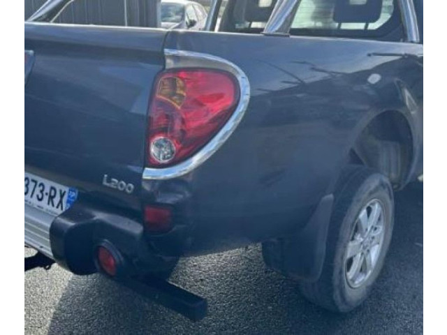 Спидометр (приборный щиток)    Mitsubishi  L200  2006 - 2014 года