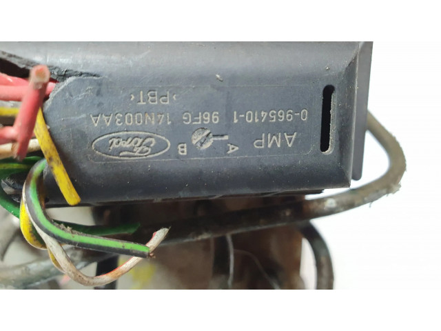 Блок АБС 98AG2M110CA, 10020401584   Ford  Focus  1998-2004 года