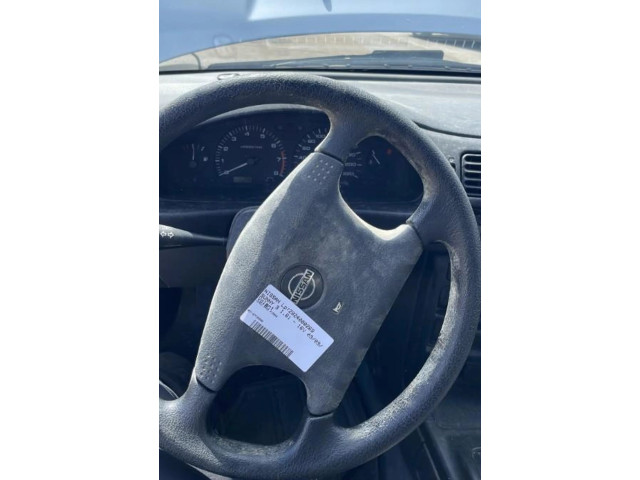 Volant Nissan Sunny 1992   