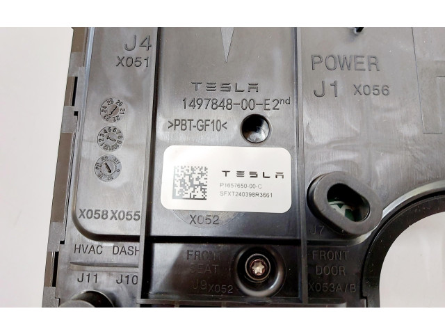 Блок комфорта 1657650-00-C   Tesla Model Y   
