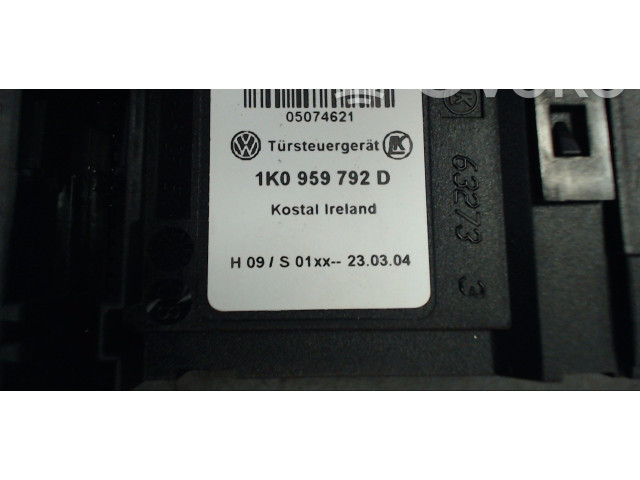 Zpětné zrcátko  Volkswagen Touran I 2004  1K0959792D, 1T0959702A  