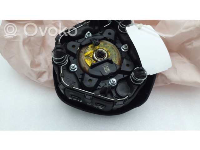 Подушка безопасности водителя 33687384603, 7384603   BMW 2 F45