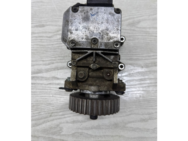 Топливный насос 059130106M, 0470506037    Audi A4 S4 B6 8E 8H   