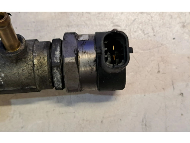 Vstřikovací lišta 30757146, 0445215023   Volvo V70    D 5244 T4 