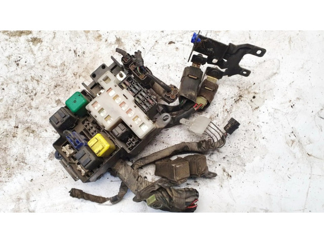   Pojistková skříňka 71542385   Mazda Xedos 9 2000