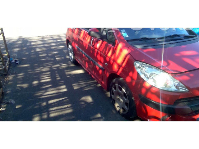 Zpětné zrcátko  Peugeot 1007 2005  8153WQ  