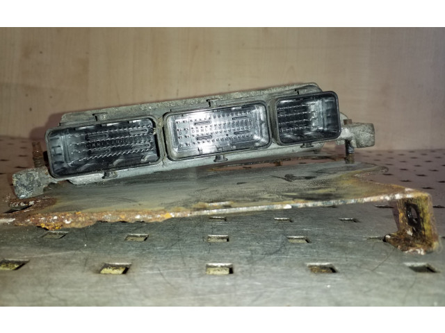 Řídící jednotka 237102426R, 237101908R   Renault Megane III 2013
