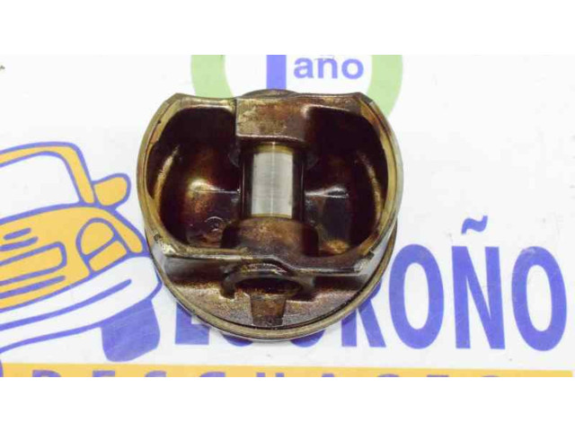 Píst 11251703456   BMW 5 E39   2.5  