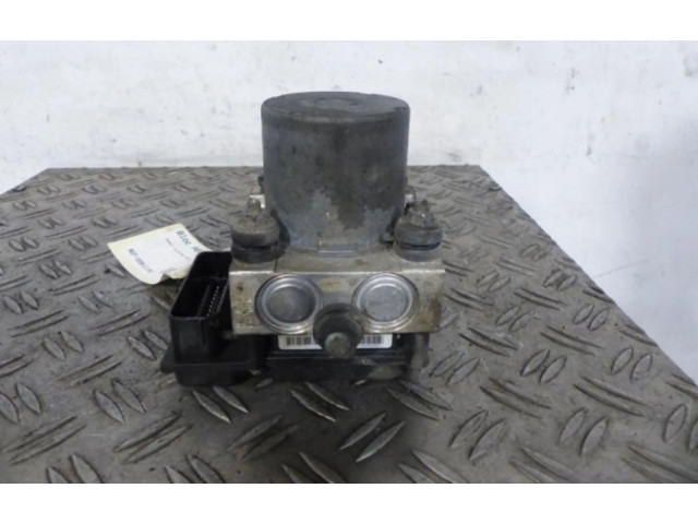 Jednotka ABS 7701064509   Renault Trafic II (X83) 2001