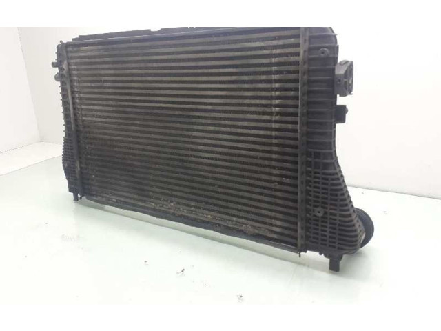 Интеркулер  1K0145803CD, 1K0145803A   Seat Leon (1M) 