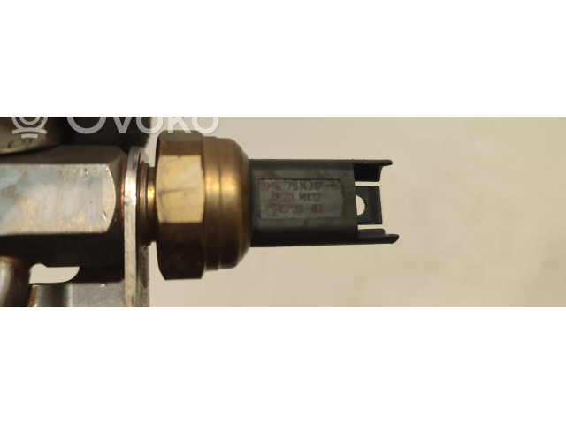 Vstřikovací lišta 7614317   BMW 3 E92 E93  pro benzínový motor 2.0 N43B20A 