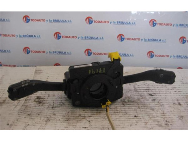 Ручка стеклоочистителей 4B0953503G   Skoda Superb B5 (3U)