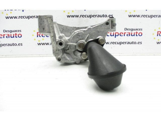 Масляный насос   03L115105C  Seat Ibiza IV (6J,6P) 