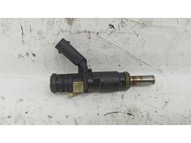 Vstřikovač A2720780249   Mercedes-Benz ML W164  pro benzínový motor 5.5 27396330342398 1534