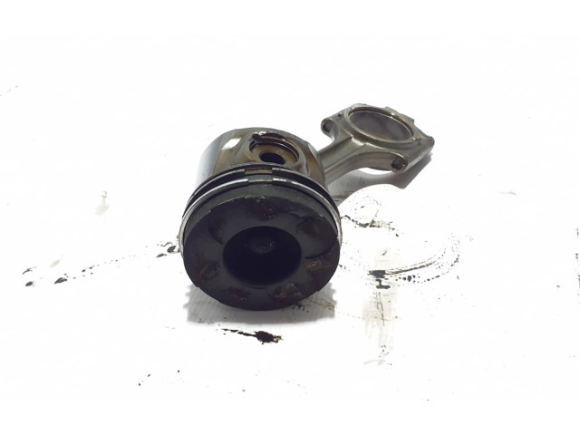 Поршень с шатуном D 5244 T,D 5244 T5 30731511  Volvo XC90  