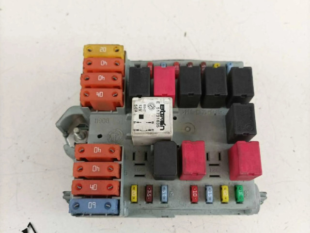 Блок предохранителей  51738102   Fiat Croma    