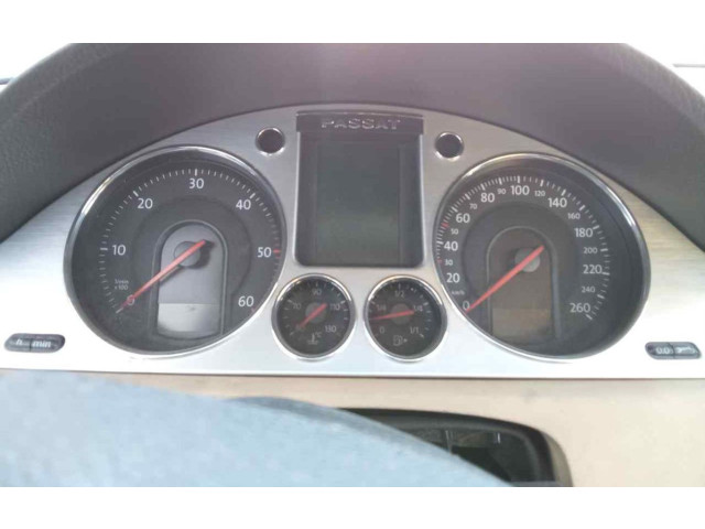 Přístrojová deska  Volkswagen PASSAT    