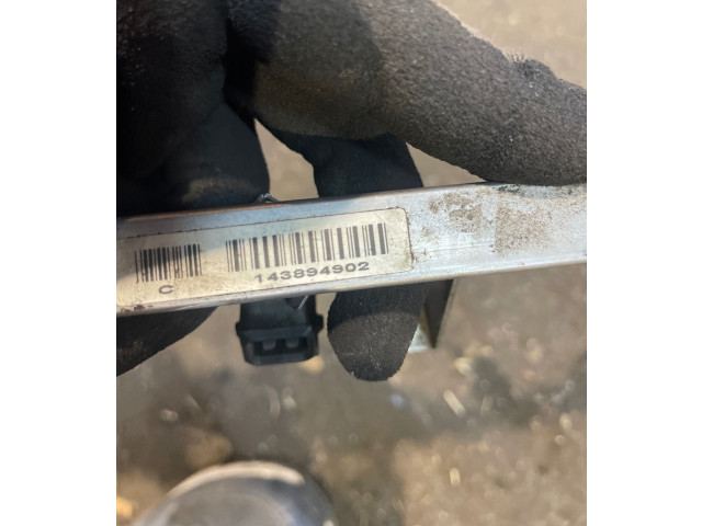Vstřikovací lišta 143894902, 1427240   BMW 5 E39     